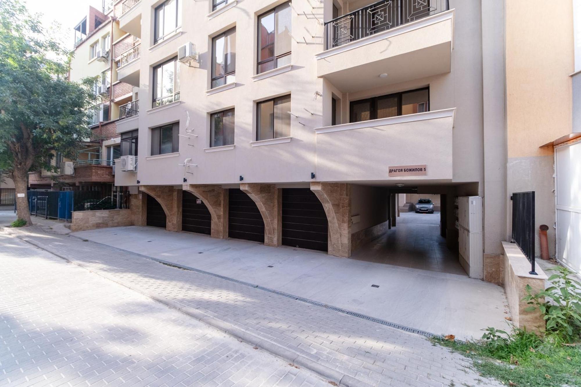 1-Bedroom Apartment With Free Private Parking Plovdiv Exterior foto